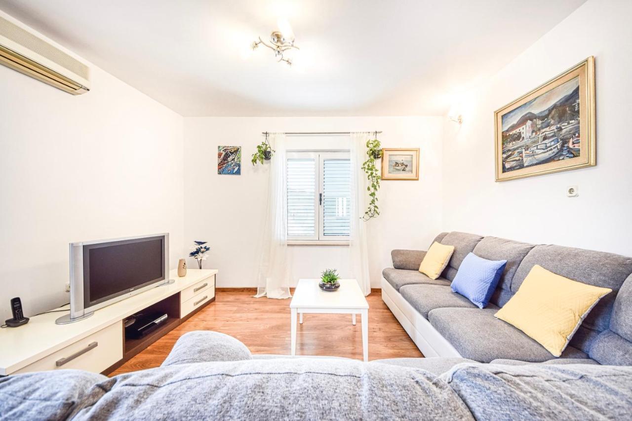 Apartman Andrej Povlja  Habitación foto
